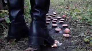 Alisa's exclusive Crush Fetish. cookies crushing. Crush Fetish in Loriblu leather Boots. Part.1