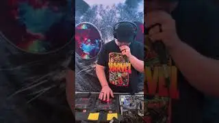 6 Underground by Sneaker Pimps - Looping Cover