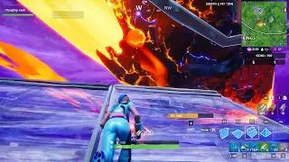 《Fortnite》Season 10 The Return - Land on Top of a Floating Island and a Meteor