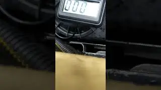 Напряжение на проводе не подключённое к втягивающем во время поворота ключа Opel Insignia sport