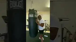 Старий школа Майк