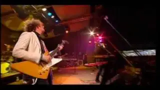 The Killers - Somebody Told Me (live Glastonbury 2004)