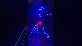 шоу светового робота с лазерами на детский праздник Москва