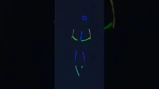 Танец с неоновыми палочками