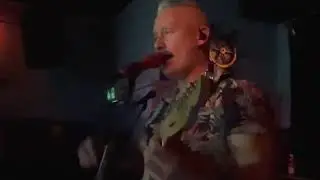 Everybody sings along at the end of our Album Release Show at Hafenkneipe (25th November 2023)