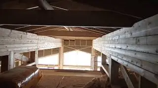 Подстропильные балки в доме по неизвестной технологии.