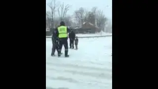 В результате ДТП автомобиль сбил инспектора ДПС Владивосток 9 марта