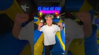 Maneras Divertidas de Tirarse en un Parque Hinchable!