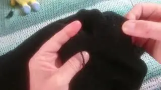 Прячу кончики.  Ура готов свитер#вяжу #жизньвофранции