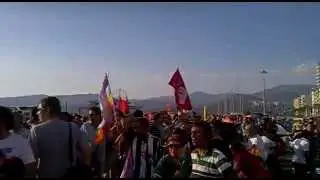 izmir gündoğdu pkk alanlarda ....ve şişeler taşlar havada uçuştu...