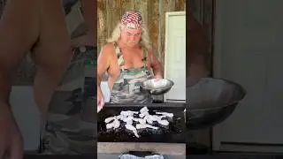 Cooking FROG LEGS!