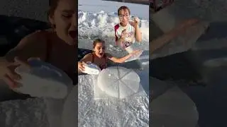 Wow! Snow Pizza 🍕❄️ 🍕 #shorts #funny #viral #pizza #snow