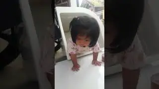 Proses evakuasi adek syakila dari lubang