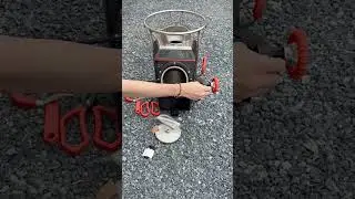 موقد الحطب الذي لا يدخن يمكن أن يحرق الدخان في النار