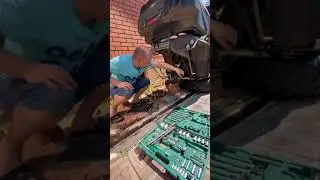 Снятие задней оси квадроцикла линхай-ямаха. Замена подшипников. Linhai-Yamaha M 150. Замена колодок!