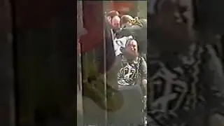 Кто закроет глаза - тому параман.