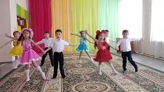 Предшкольная группа "Ромашка". Танец "Осенний вальс"