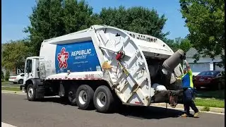 Republic Services - Mack MRU McNeilus rear loader garbage truck