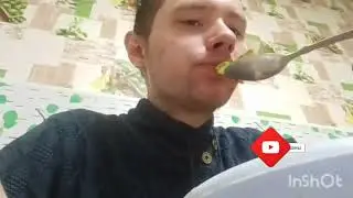 Подкаст Первый Фудблогинг ем салат сделанный своими руками очень вкусно