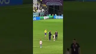 Hijo de Perisic consuela a Neymar tras la eliminación 🥺❤️ 