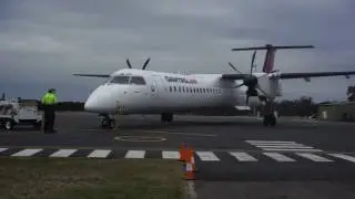 Qantaslink Dash 8 Q400 (VH-QOB) Startup Port Macquarie.