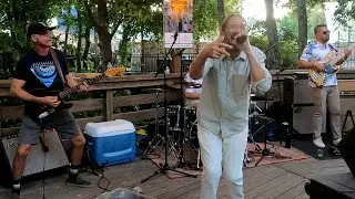 August Music .. America !