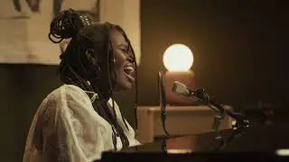 Daymé Arocena - Amor De Invierno (Official Video)