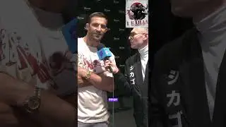 Люк даёт совет молодым парням.