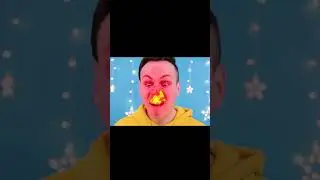 льет воду на себя