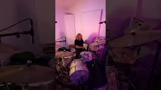 Tal Bergman | Need To Groove #drums #drumming #drummer #groove #recordingstudio 😎👍