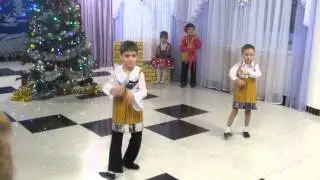 Танец "Ведра"