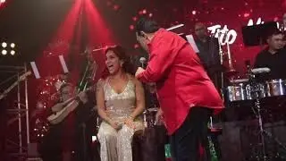 Tito Nieves & Daniela Darcourt - De Mí Enamórate (En Vivo)