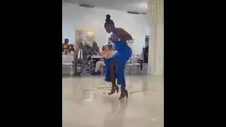 Танцы на свадьбе в Нигерии