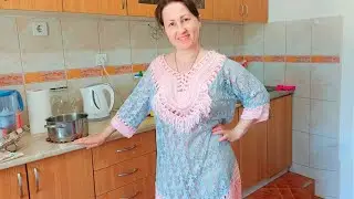 Juice with cottage cheese. Delicious pastries.  Mila naturist. Kitchen.