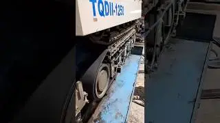 Caterpillar of extrusion machine 
