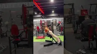 Superset Idea: Dumbbell Sumo Squats & Glutes Extensions #glutesworkout #squats  #gymworkout