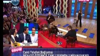 Hülya Avşar'dan Beyaz'a 1 Nisan Şakası