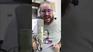 Foto com desenho de asa na parede 