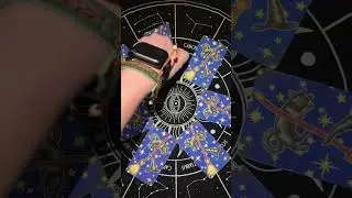 ЧТО ждет тебя?! Подумай про СЕБЯ и выбирай карту 🔮 Расклад общий 🎉 По личному - пиши в личку 💕