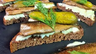 Закуска со шпротами, яйцом и маринованным огурцом