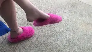 Hot Pink Fuzzy Slipper Dangle & Drop