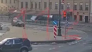 Момент взрыва в кафе в Санкт-Петербурге.