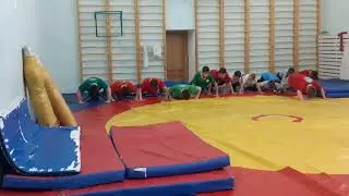 Н.Кинерь, борцы.
