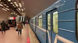 Метропоезд 81-717/81-714 станция Площадь Маркса
