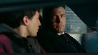 Quali hai detto che sono i tuoi superpoteri? Sono ricco! (Bruce Wayne incontra Barry Allen)