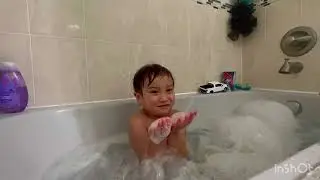 Little boy in Bathtub ￼.