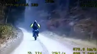 Pościg za motocyklista pod Olsztynem. Nagranie z radiowozu