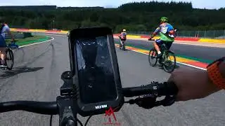 4k Beau Vélo de Ravel sur le circuit de spa