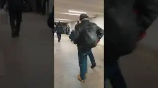 Мана сага намаз окуп жатат