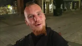 Bezdomny człowiek i jego pies. Andaluzja, Pireneje, Normandia.
